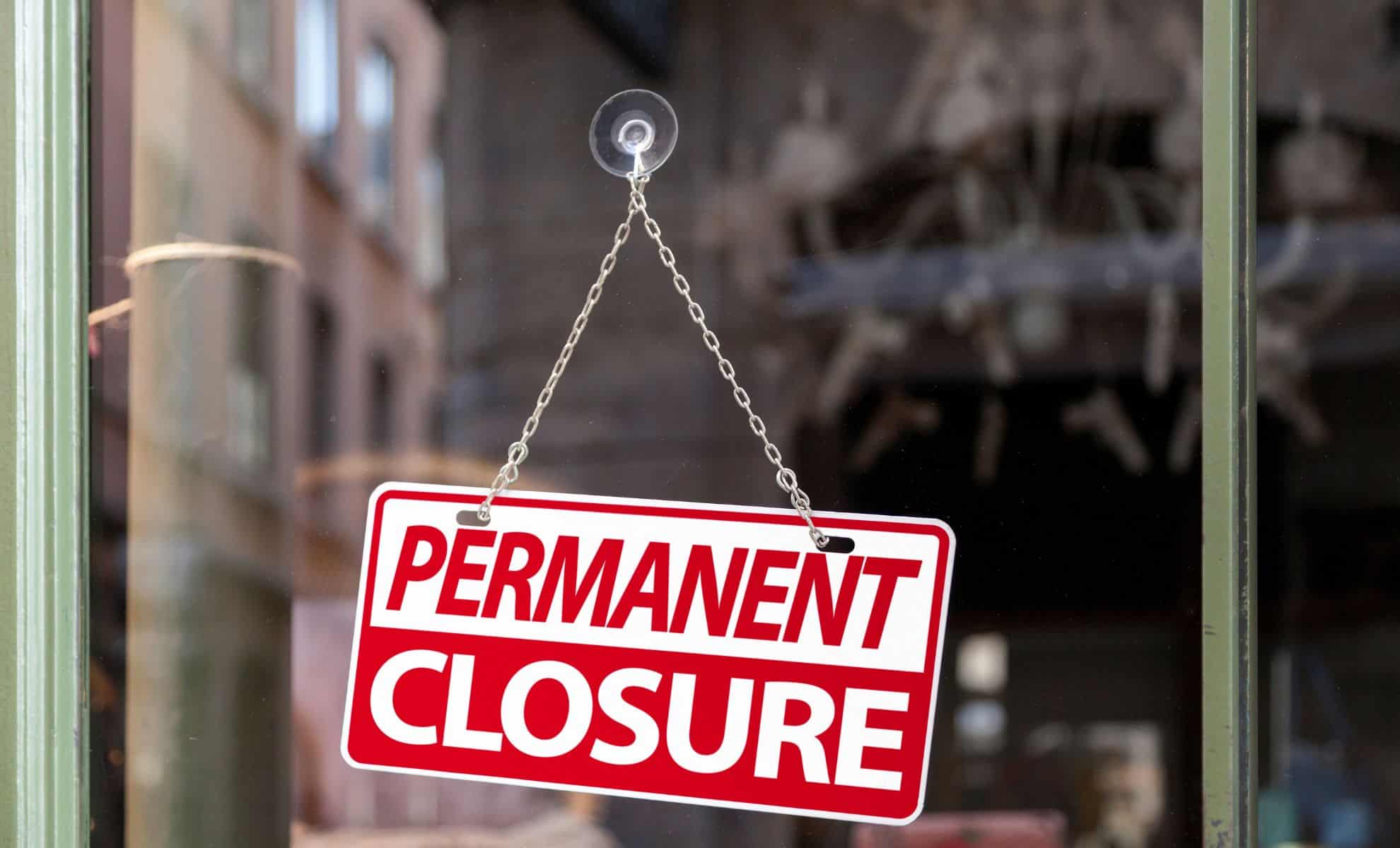 55-Year-Old Restaurant Chain Suddenly Shuts Down Locations Nationwide, Leaving Customers Stunned