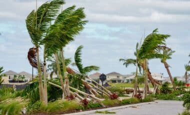 Hurricane Lowell Is Closing in on Hawaii as Emergency Crews Prepare for Possible Impacts