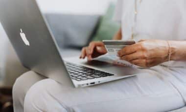The Paycheck Advance Trap Why Millions of Americans Are Paying More Just to Access Their Own Money
